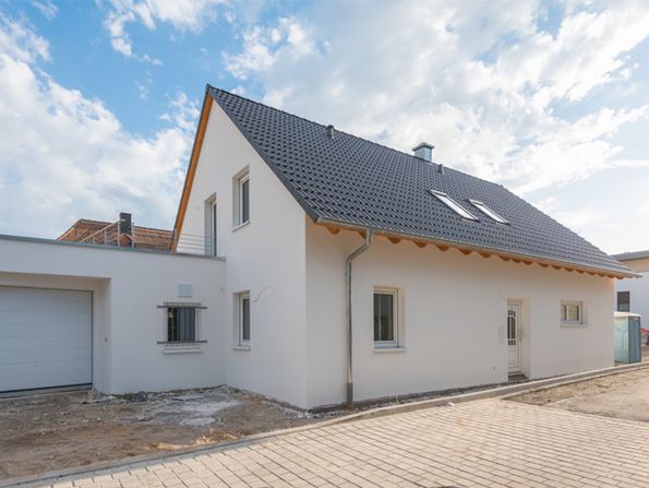 Hausbau-Kataloge, kostenlos, Preisklasse, Einfamilienhaus, Foto: schulzfoto/fotolia.com