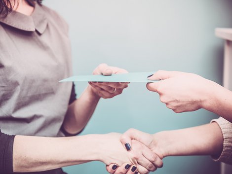 Fehler Maklervertrag, Aufwendungsersatz, Spesen, Geld zurück, Foto: iStock.com/Ababsolutum