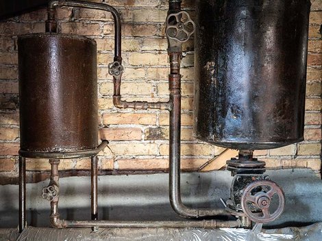 Renovierungskosten, Renovierungsfalle Hauskauf, ein alter Heizkessel, Foto: CrispyMedia/stock.adobe.com