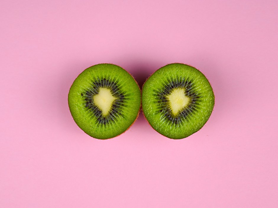Provisionssplit, Marketingstrategie, Makler, eine Kiwi ist in zwei Hälften geteilt, Foto: JLO_FOTO/stock.adobe.com
