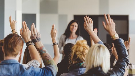 Teilungserklärung, Änderung der Teilungserklärung per Abstimmung in der Eigentümergemeinschaft, Foto: iStock.com / izusek