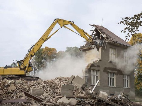Grundstück, Abrisshaus, Foto: Gabort/AdobeStock.com