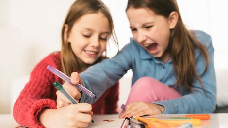 Geschwisterzimmer, getrennte Kinderzimmer, Streit, Foto: istockphoto.com / AzmanJaka