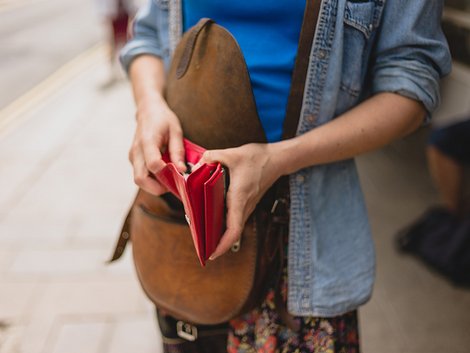Wohnungsgeberbestätigung, Vermieterbescheinigung, Geld, Foto: LoloStock/stock.adobe.com