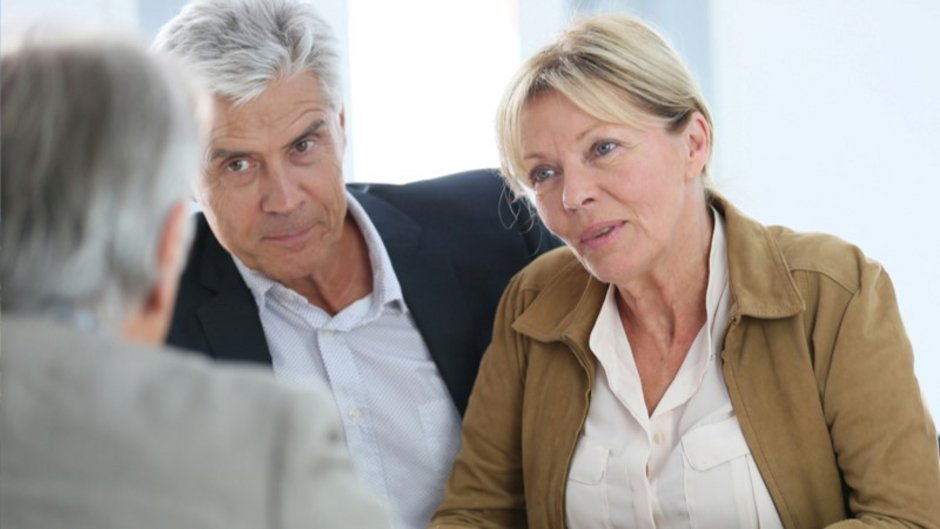 Altlasten, Grundstück, Verkaufsgespräch, Foto: goodluz / fotolia.com