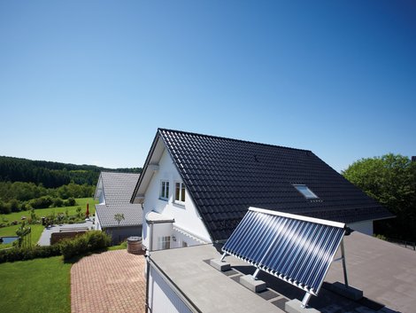 Heizungswartung, Solarthermie-Anlage, Solarenergie, Foto: Vaillant