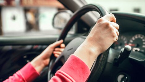 Umzugstransporter, mieten, Voraussetzungen, Foto: istock.com / Miha9000