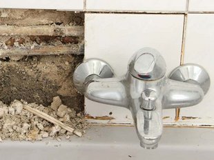 Wohngebäudeversicherung, Wasser, Leitungswasserschaden, Foto: maho/StockAdobe.com